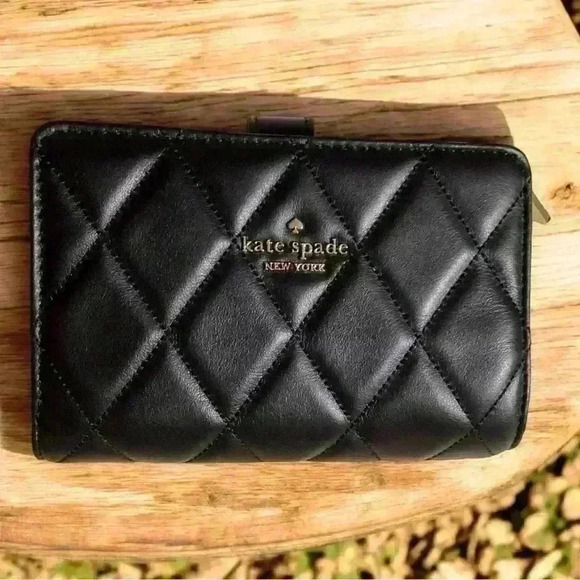 Kate Spade Smooth Quilted Bifold Wallet - Picture 1 of 5
